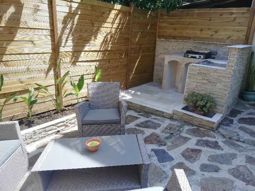 Appartement T2 Rez De Villa Proche Bord De Mer Le Pradet Exteriör bild